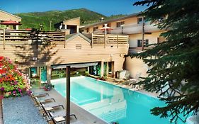 Getaways at Eagle Point Resort